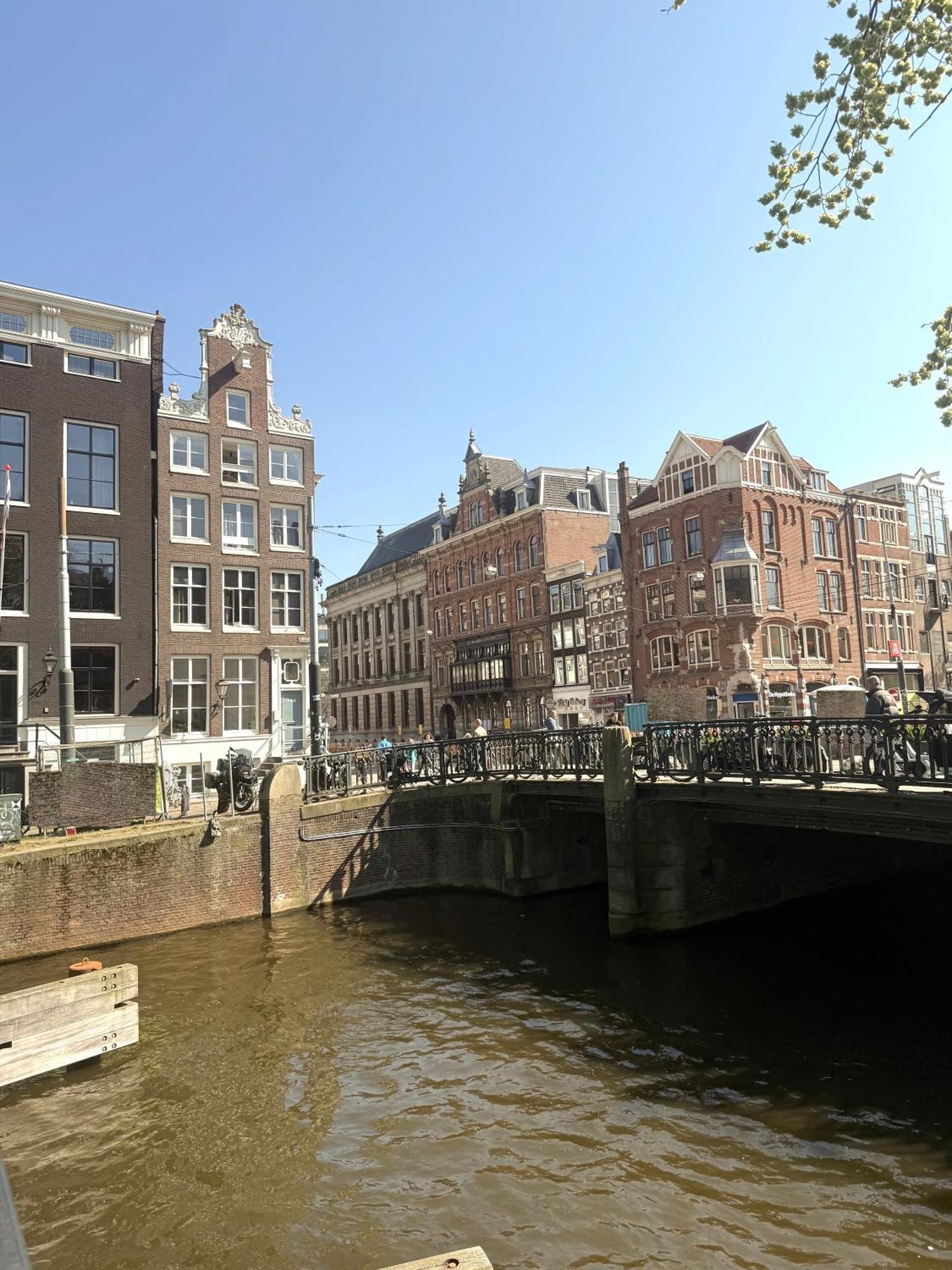Two Bedroom Apartment In Historic Canalhouse From 1618 - City Centre Ámsterdam Exterior foto