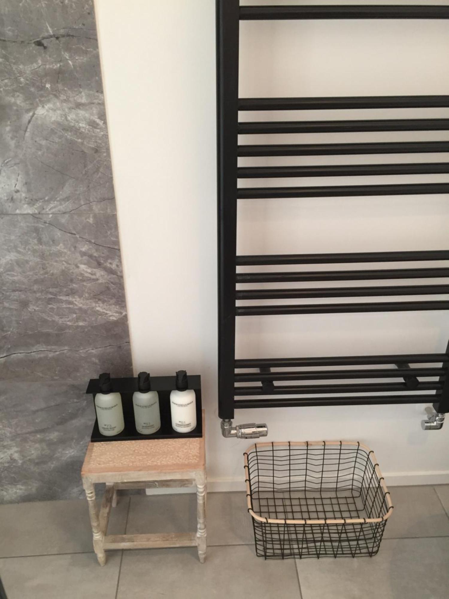 Two Bedroom Apartment In Historic Canalhouse From 1618 - City Centre Ámsterdam Exterior foto