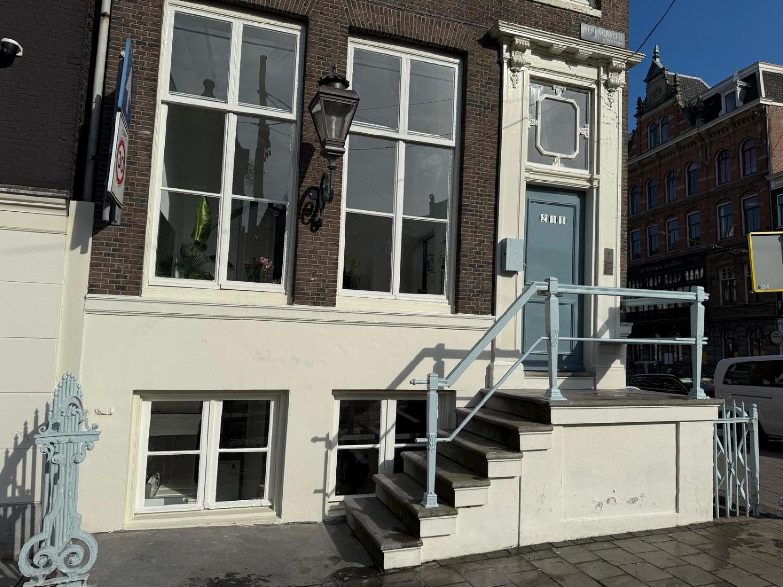 Two Bedroom Apartment In Historic Canalhouse From 1618 - City Centre Ámsterdam Exterior foto